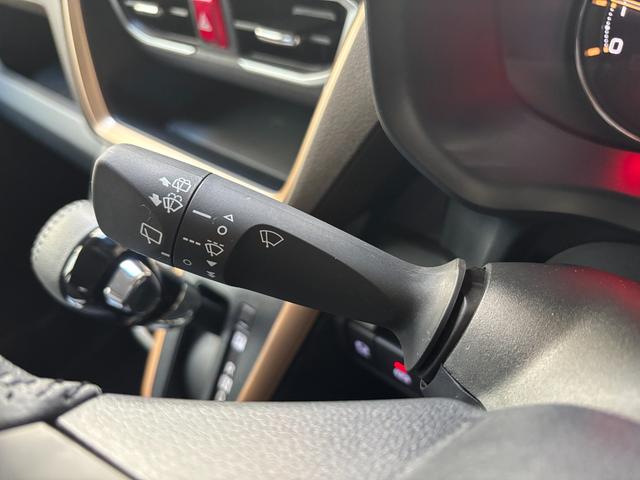 ムーヴＲＳキーフリーシステム　プッシュボタンスタート　ＬＥＤヘッドライト　１５インチアルミホイール　両側パワースライドドア　カラーマルチインフォメーションディスプレイ（静岡県）の中古車