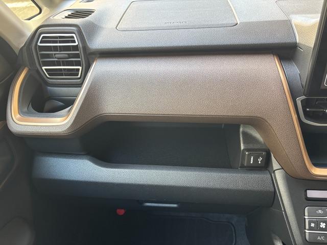 ムーヴＲＳキーフリーシステム　プッシュボタンスタート　ＬＥＤヘッドライト　１５インチアルミホイール　両側パワースライドドア　カラーマルチインフォメーションディスプレイ（静岡県）の中古車