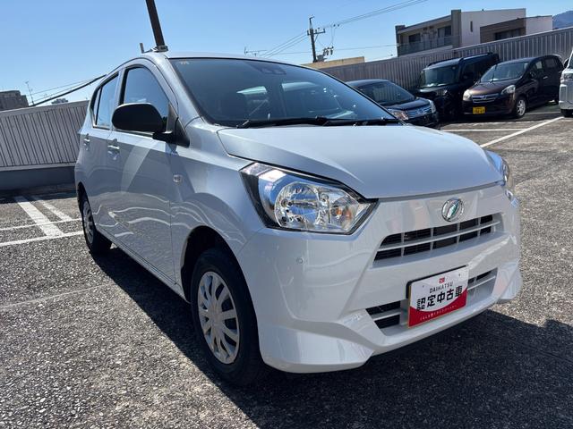 ミライースＬ　ＳＡIII１３インチフルホイールキャップ　マルチリフレクターハロゲンヘッドランプ　可倒式ドアミラー　自発光式デジタルメーターアンバーイルミネーションメーター　マニュアルエアコン（ダイヤル式）　キーレスエントリー（静岡県）の中古車