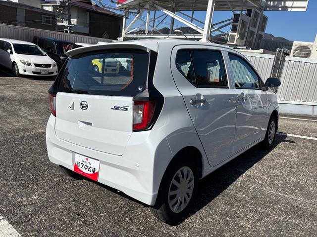 ミライースＬ　ＳＡIII１３インチフルホイールキャップ　マルチリフレクターハロゲンヘッドランプ　可倒式ドアミラー　自発光式デジタルメーターアンバーイルミネーションメーター　マニュアルエアコン（ダイヤル式）　キーレスエントリー（静岡県）の中古車