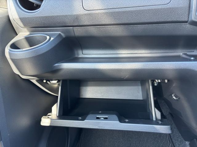 ミライースＬ　ＳＡIII１３インチフルホイールキャップ　マルチリフレクターハロゲンヘッドランプ　可倒式ドアミラー　自発光式デジタルメーターアンバーイルミネーションメーター　マニュアルエアコン（ダイヤル式）　キーレスエントリー（静岡県）の中古車