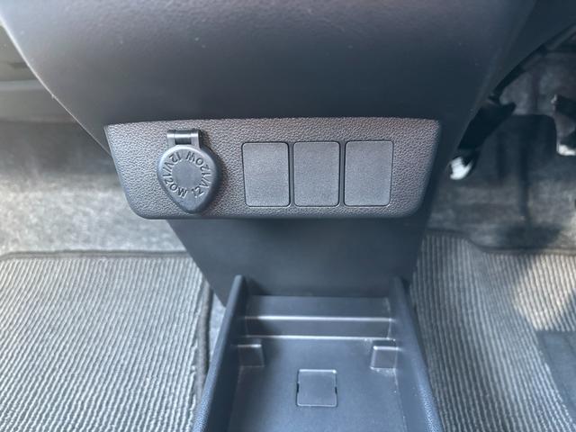 ミライースＬ　ＳＡIII１３インチフルホイールキャップ　マルチリフレクターハロゲンヘッドランプ　可倒式ドアミラー　自発光式デジタルメーターアンバーイルミネーションメーター　マニュアルエアコン（ダイヤル式）　キーレスエントリー（静岡県）の中古車