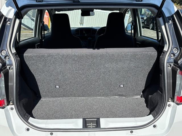 ミライースＬ　ＳＡIII１３インチフルホイールキャップ　マルチリフレクターハロゲンヘッドランプ　可倒式ドアミラー　自発光式デジタルメーターアンバーイルミネーションメーター　マニュアルエアコン（ダイヤル式）　キーレスエントリー（静岡県）の中古車