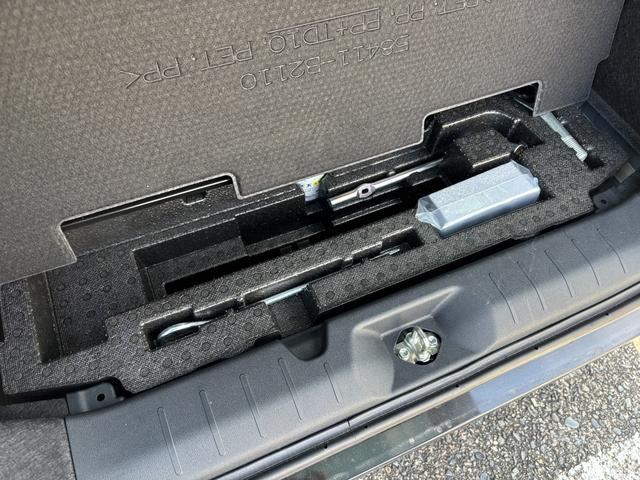 タントカスタムＲＳスタイルセレクション１５インチアルミホイール　大型エアロバンパー　フルＬＥＤヘッドランプ　オート格納式カラードドアミラー　革巻ステアリングホイール　両側パワースライドドア（静岡県）の中古車