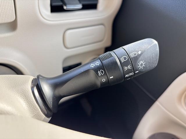 ムーヴキャンバスＸメイクアップリミテッド　ＳＡIII１４インチフルホイールキャップ　キーフリーシステム　両側パワースライドドア　オートエアコン（プッシュ式）　オートライト　置きラクボックス（静岡県）の中古車