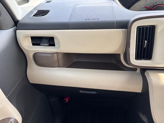 ムーヴキャンバスＸメイクアップリミテッド　ＳＡIII１４インチフルホイールキャップ　キーフリーシステム　両側パワースライドドア　オートエアコン（プッシュ式）　オートライト　置きラクボックス（静岡県）の中古車