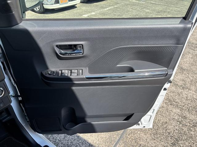 タントカスタムＸ１４インチアルミホイール　大型エアロバンパー　フルＬＥＤヘッドランプ　オート格納式カラードドアミラー　両側パワースライドドア　キーフリーシステム　プッシュボタンスタート（静岡県）の中古車