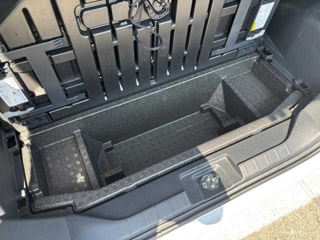 タントカスタムＸ１４インチアルミホイール　大型エアロバンパー　フルＬＥＤヘッドランプ　オート格納式カラードドアミラー　両側パワースライドドア　キーフリーシステム　プッシュボタンスタート（静岡県）の中古車