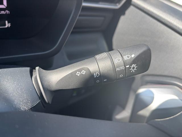 ロッキーG17インチアルミホイール UVIRカット遮音ガラス フルLEDヘッドランプ 運転席・助手席シートヒーター ウレタンステアリングホイール 本革シフトノブ アクティブマルチインフォメーションメーター(静岡県)の中古車