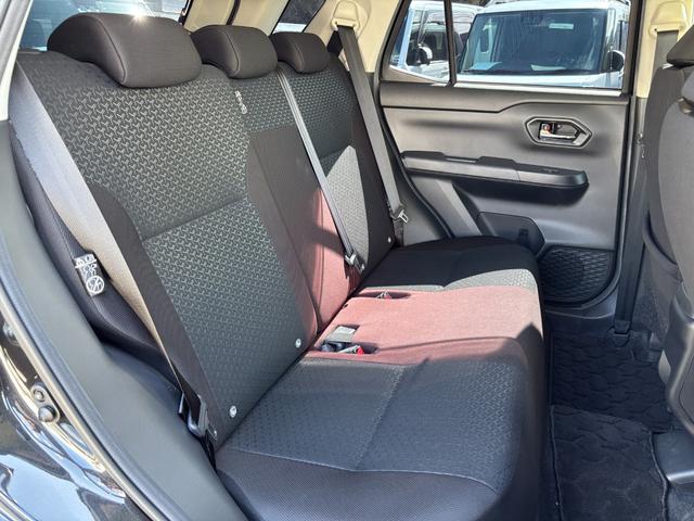 ロッキーG17インチアルミホイール UVIRカット遮音ガラス フルLEDヘッドランプ 運転席・助手席シートヒーター ウレタンステアリングホイール 本革シフトノブ アクティブマルチインフォメーションメーター(静岡県)の中古車