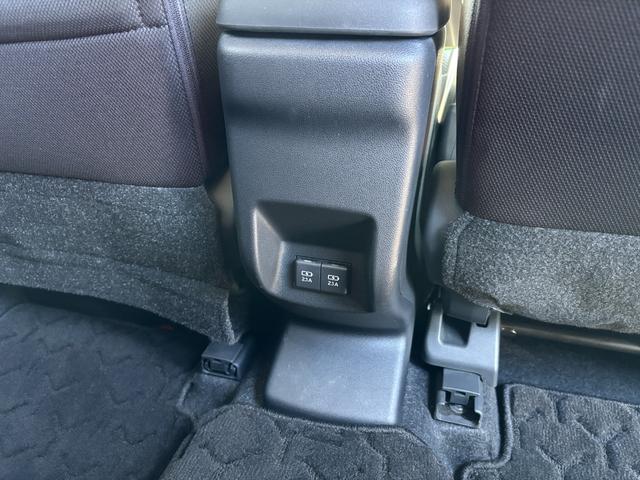 ロッキーG17インチアルミホイール UVIRカット遮音ガラス フルLEDヘッドランプ 運転席・助手席シートヒーター ウレタンステアリングホイール 本革シフトノブ アクティブマルチインフォメーションメーター(静岡県)の中古車