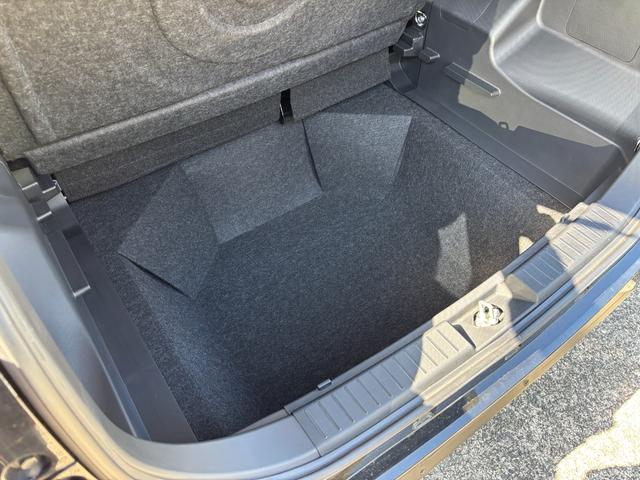 ロッキーG17インチアルミホイール UVIRカット遮音ガラス フルLEDヘッドランプ 運転席・助手席シートヒーター ウレタンステアリングホイール 本革シフトノブ アクティブマルチインフォメーションメーター(静岡県)の中古車