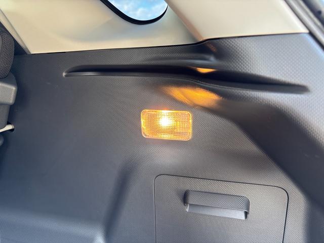 ロッキーG17インチアルミホイール UVIRカット遮音ガラス フルLEDヘッドランプ 運転席・助手席シートヒーター ウレタンステアリングホイール 本革シフトノブ アクティブマルチインフォメーションメーター(静岡県)の中古車