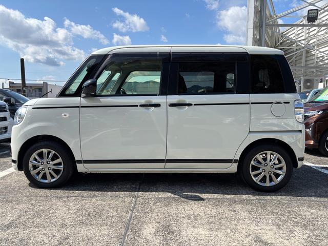 ムーヴキャンバスＧブラックアクセントＶＳ　ＳＡIIIＬＥＤヘッドランプ　キーフリーシステム　両側パワースライドドア　オートエアコン（プッシュ式）　オートライト　置きラクボックス（静岡県）の中古車