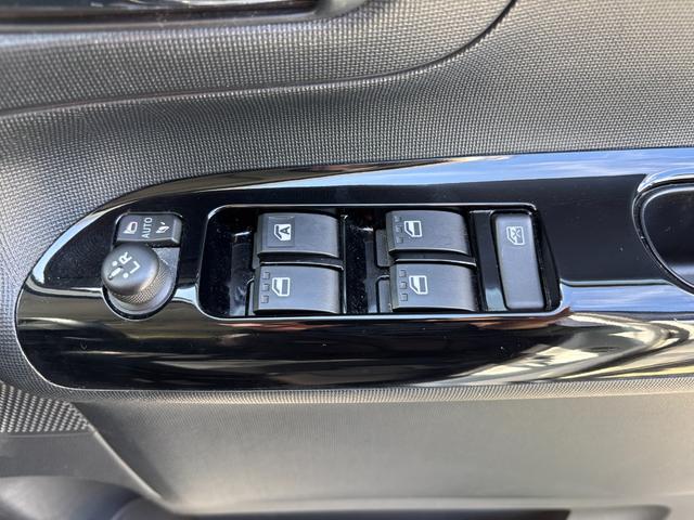 ムーヴキャンバスＧブラックアクセントＶＳ　ＳＡIIIＬＥＤヘッドランプ　キーフリーシステム　両側パワースライドドア　オートエアコン（プッシュ式）　オートライト　置きラクボックス（静岡県）の中古車