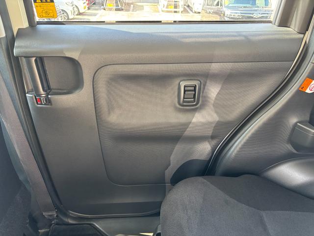 ムーヴキャンバスＧブラックアクセントＶＳ　ＳＡIIIＬＥＤヘッドランプ　キーフリーシステム　両側パワースライドドア　オートエアコン（プッシュ式）　オートライト　置きラクボックス（静岡県）の中古車