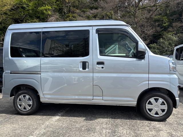 ハイゼットカーゴクルーズターボCVT 電動格納式カラードドアミラー スーパーUVIRカットガラス(フロントウィンドウ) 12インチフルホイールキャップ 撥水フルファヴリックシート表皮 大型LED荷室灯 キーフリーシステム(静岡県)の中古車