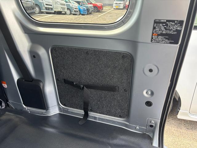 ハイゼットカーゴクルーズターボCVT 電動格納式カラードドアミラー スーパーUVIRカットガラス(フロントウィンドウ) 12インチフルホイールキャップ 撥水フルファヴリックシート表皮 大型LED荷室灯 キーフリーシステム(静岡県)の中古車