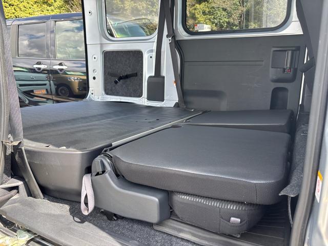 ハイゼットカーゴクルーズターボCVT 電動格納式カラードドアミラー スーパーUVIRカットガラス(フロントウィンドウ) 12インチフルホイールキャップ 撥水フルファヴリックシート表皮 大型LED荷室灯 キーフリーシステム(静岡県)の中古車