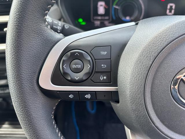 ロッキープレミアムＧ　ＨＥＶ１７インチアルミホイール　ＵＶＩＲカット遮音ガラス　フルＬＥＤヘッドランプ　キーフリーシステム　革巻きステアリングホイール　本革シフトノブ　アクティブマルチインフォメーションメーター（静岡県）の中古車