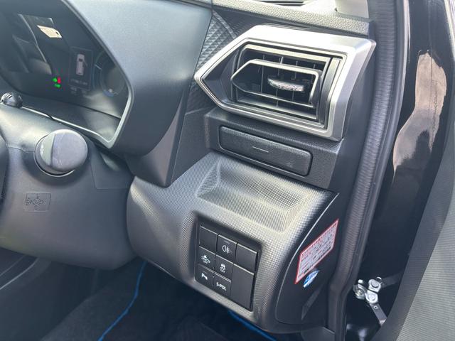 ロッキープレミアムＧ　ＨＥＶ１７インチアルミホイール　ＵＶＩＲカット遮音ガラス　フルＬＥＤヘッドランプ　キーフリーシステム　革巻きステアリングホイール　本革シフトノブ　アクティブマルチインフォメーションメーター（静岡県）の中古車