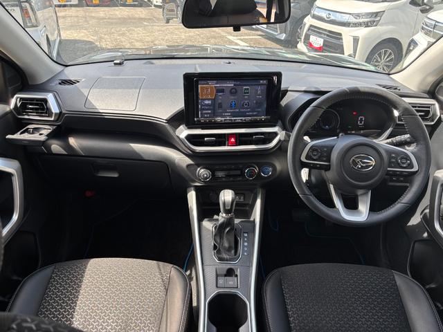 ロッキープレミアムＧ　ＨＥＶ１７インチアルミホイール　ＵＶＩＲカット遮音ガラス　フルＬＥＤヘッドランプ　キーフリーシステム　革巻きステアリングホイール　本革シフトノブ　アクティブマルチインフォメーションメーター（静岡県）の中古車