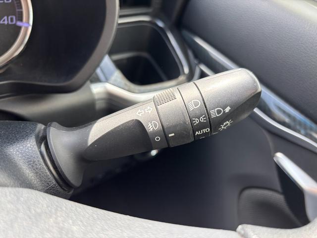 ムーヴカスタム　ＸリミテッドII　ＳＡIII１４インチアルミホイール　ウレタンインパネセンターシフト　スーパーＵＶＩＲカットガラス（フロントドア）　ＬＥＤヘッドランプ　自発光式２眼メーター　ＴＦＴカラーマルチインフォメーションディスプレイ（静岡県）の中古車