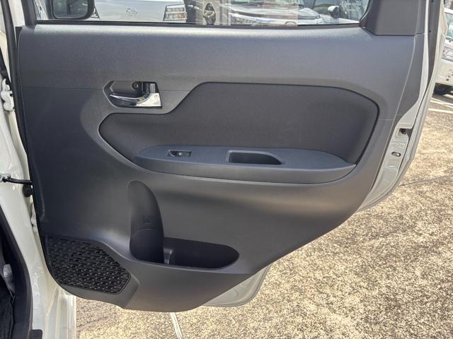 ムーヴカスタム　ＸリミテッドII　ＳＡIII１４インチアルミホイール　ウレタンインパネセンターシフト　スーパーＵＶＩＲカットガラス（フロントドア）　ＬＥＤヘッドランプ　自発光式２眼メーター　ＴＦＴカラーマルチインフォメーションディスプレイ（静岡県）の中古車