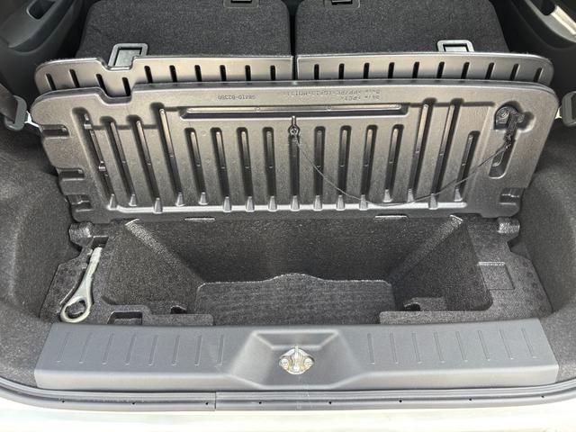 ムーヴカスタム　ＸリミテッドII　ＳＡIII１４インチアルミホイール　ウレタンインパネセンターシフト　スーパーＵＶＩＲカットガラス（フロントドア）　ＬＥＤヘッドランプ　自発光式２眼メーター　ＴＦＴカラーマルチインフォメーションディスプレイ（静岡県）の中古車