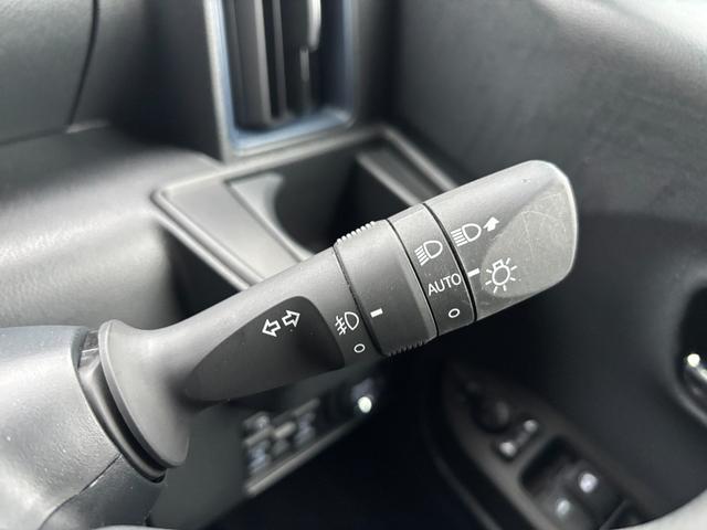 タントカスタムＸ１４インチアルミホイール　大型エアロバンパー　フルＬＥＤヘッドランプ　オート格納式カラードドアミラー　両側パワースライドドア　キーフリーシステム　プッシュボタンスタート（静岡県）の中古車