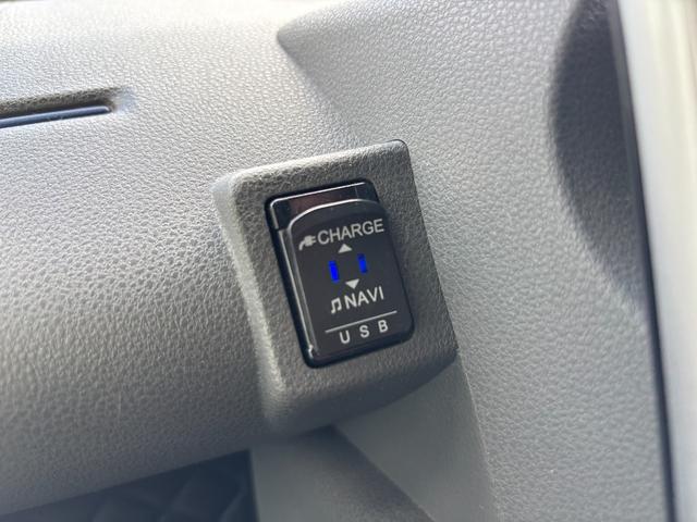 タントカスタムＸ１４インチアルミホイール　大型エアロバンパー　フルＬＥＤヘッドランプ　オート格納式カラードドアミラー　キーフリーシステム　プッシュボタンスタート（静岡県）の中古車