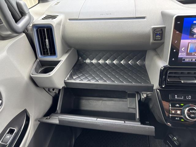 タントカスタムＸ１４インチアルミホイール　大型エアロバンパー　フルＬＥＤヘッドランプ　オート格納式カラードドアミラー　キーフリーシステム　プッシュボタンスタート（静岡県）の中古車