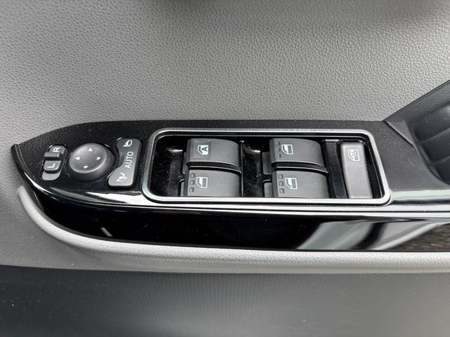 タントカスタムＲＳ１５インチアルミホイール　キーフリーシステム　プッシュボタンスタート　オートエアコン（プッシュ式）　フルＬＥＤヘッドランプ　オート格納式カラードドアミラー　本革巻ステアリングホイール（静岡県）の中古車