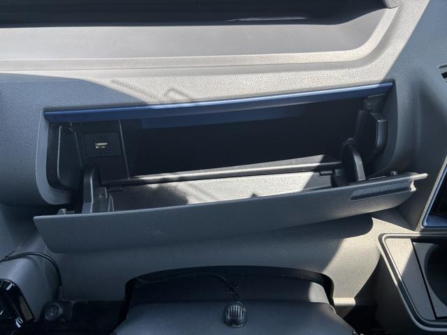 タントカスタムRS15インチアルミホイール キーフリーシステム プッシュボタンスタート オートエアコン(プッシュ式) フルLEDヘッドランプ オート格納式カラードドアミラー 本革巻ステアリングホイール(静岡県)の中古車