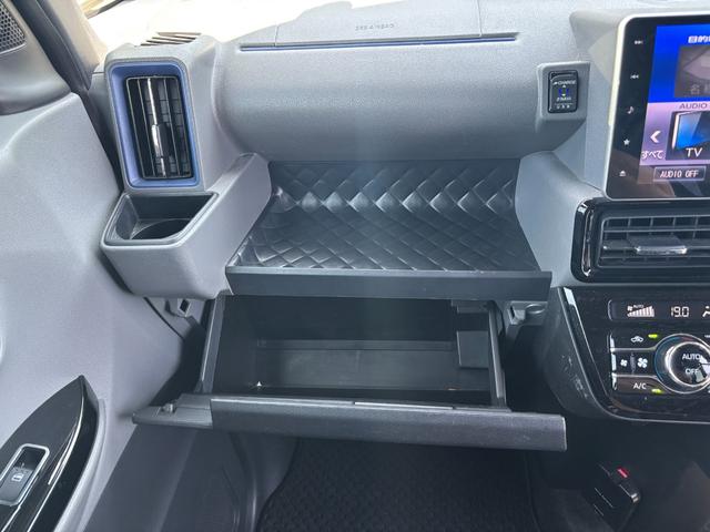 タントカスタムRS15インチアルミホイール キーフリーシステム プッシュボタンスタート オートエアコン(プッシュ式) フルLEDヘッドランプ オート格納式カラードドアミラー 本革巻ステアリングホイール(静岡県)の中古車
