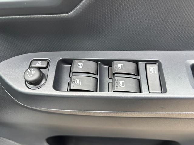 ミライースX SAIII14インチフルホイールキャップ LEDヘッドランプ 電動格納式(カラード)ドアミラー 自発光式デジタルメーターブルーイルミネーションメーター マニュアルエアコン(ダイヤル式) キーレスエントリー(静岡県)の中古車