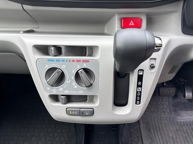 ミライースX SAIII14インチフルホイールキャップ LEDヘッドランプ 電動格納式(カラード)ドアミラー 自発光式デジタルメーターブルーイルミネーションメーター マニュアルエアコン(ダイヤル式) キーレスエントリー(静岡県)の中古車