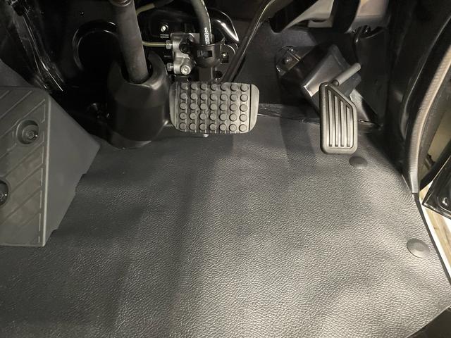 ハイゼットトラックジャンボエクストラ　４ＷＤ　ＣＶＴ　キーフリーまごころ保証（納車日から１年・走行距離無制限）付き　４ＷＤ　ＣＶＴ車　エアコン　パワステ　パワーウィンドウ　キーフリー　ＬＥＤヘッドライト　ＬＥＤフォグ　ＬＥＤ荷台作業灯　衝突被害軽減ブレーキ（静岡県）の中古車