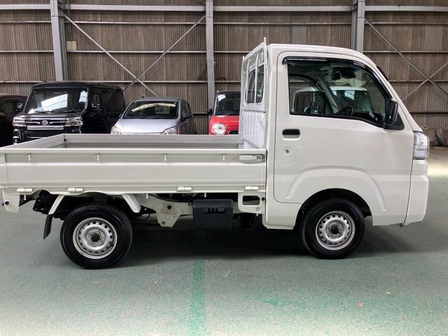 ハイゼットトラックスタンダード　農用スペシャルＳＡIIIｔ衝突安全ボディ　衝突被害軽減ブレーキ　４枚リーフスプリング　ＡＭＦＭラジオ　荷台ランプ　ハイロー切り替えレバー４ＷＤ　５速ミッション　荷台マット（和歌山県）の中古車