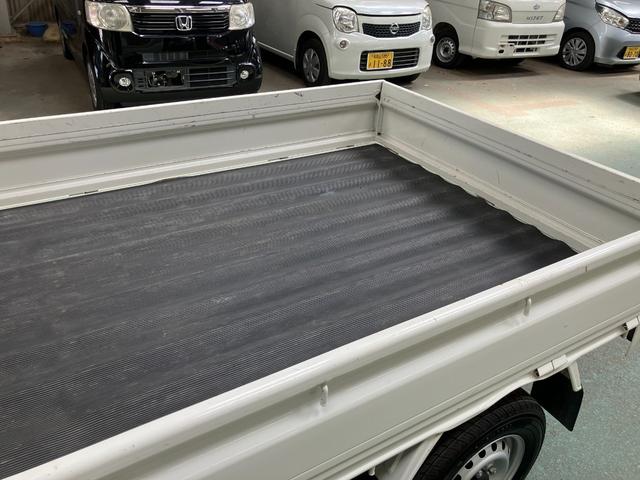 ハイゼットトラックスタンダード　農用スペシャルＳＡIIIｔ衝突安全ボディ　衝突被害軽減ブレーキ　４枚リーフスプリング　ＡＭＦＭラジオ　荷台ランプ　ハイロー切り替えレバー４ＷＤ　５速ミッション　荷台マット（和歌山県）の中古車