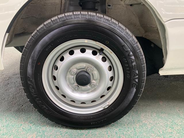 ハイゼットトラックスタンダード　農用スペシャルＳＡIIIｔ衝突安全ボディ　衝突被害軽減ブレーキ　４枚リーフスプリング　ＡＭＦＭラジオ　荷台ランプ　ハイロー切り替えレバー４ＷＤ　５速ミッション　荷台マット（和歌山県）の中古車