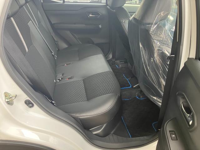 ロッキープレミアムＧ　ＨＥＶ９インチディスプレイオーディオ　パノラマ対応カメラ　シートヒーター　ＬＥＤヘッドランプ　衝突被害軽減ブレーキ　アダプティブクルーズコントロール（和歌山県）の中古車