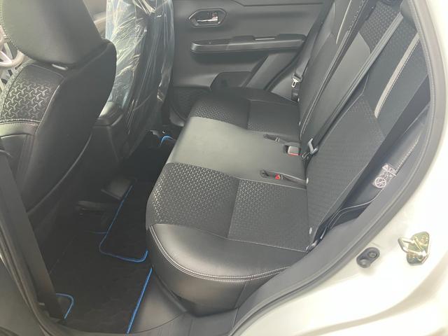 ロッキープレミアムＧ　ＨＥＶ９インチディスプレイオーディオ　パノラマ対応カメラ　シートヒーター　ＬＥＤヘッドランプ　衝突被害軽減ブレーキ　アダプティブクルーズコントロール（和歌山県）の中古車