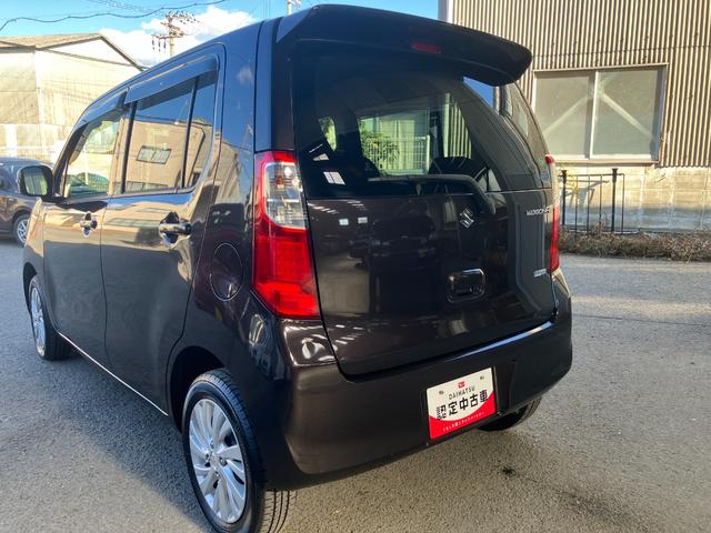 ワゴンRFXリミテッド衝突安全ボディ プッシュスタートボタン スマートキー オートエアコン CDチューナー 運転席シートヒーター 前席ベンチシート 後席シートスライド ETC車載器 14インチアルミホイール(和歌山県)の中古車