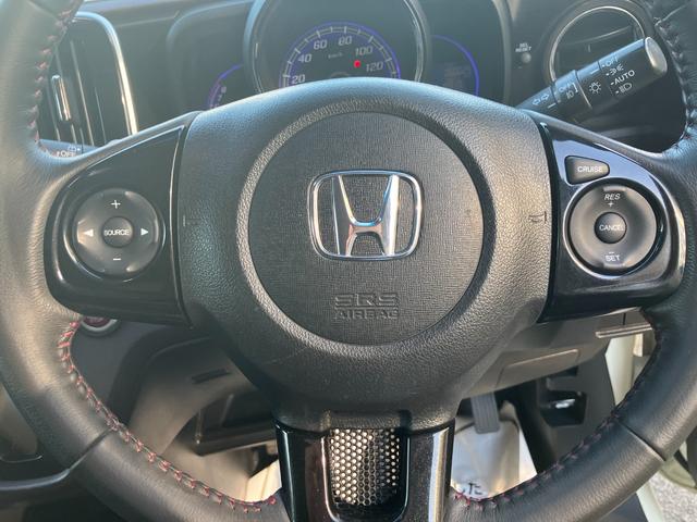 Ｎ−ＯＮＥプレミアム　ツアラー・Ｌパッケージ衝突安全ボディ　プッシュスタートボタン　オートエアコン　スマートキー　７インチナビ　バックカメラ　ステアリングスイッチ　１５インチアルミホイール　ディスチャージヘッドランプ（和歌山県）の中古車