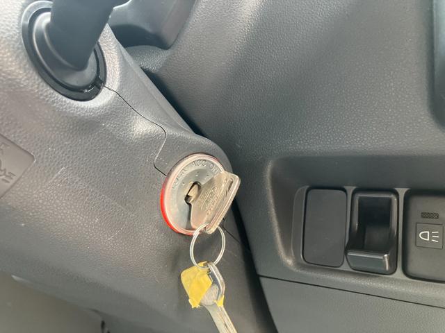 ハイゼットトラック農用スペシャル衝突安全ボディ　ＡＭＦＭラジオ　エアコン　パワーステアリング　４ＷＤ５速ミッション　荷室ランプ　ハロゲンヘッドランプ（和歌山県）の中古車