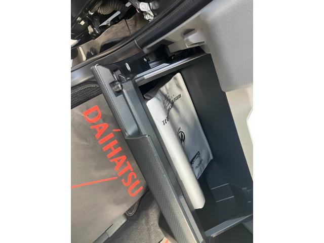 タントＸ衝突安全ボディ　衝突被害軽減ブレーキ　ＬＥＤヘッドランプ　プッシュスタートボタン　左側パワースライドドア　シートヒーター　ミラクルオープンドアクリアランスソナー　１４インチフルホイールキャップ（和歌山県）の中古車