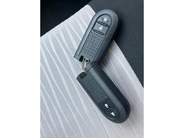 ミライースＧ　ＳＡIII衝突安全ボディ　衝突被害軽減ブレーキ　プッシュスタートボタン　スマートキー　ＬＥＤヘッドランプ　オートエアコン　ＣＤチューナー　シートヒーター　１４インチアルミホイール（和歌山県）の中古車