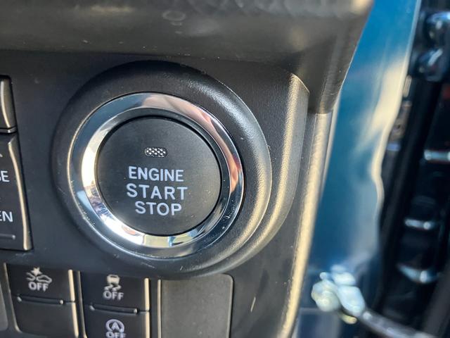 トールカスタムＧ小型乗用車　ＬＥＤヘッドランプ　プッシュスタートボタン　両側パワースライドドア　スマートキー　ディスプレイオーディオ　パノラマ対応カメラ　ＥＴＣ車載器電動パーキング　ドライブレコーダー（和歌山県）の中古車