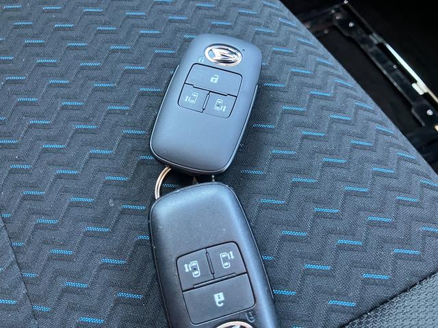 トールカスタムＧ小型乗用車　ＬＥＤヘッドランプ　プッシュスタートボタン　両側パワースライドドア　スマートキー　ディスプレイオーディオ　パノラマ対応カメラ　ＥＴＣ車載器電動パーキング　ドライブレコーダー（和歌山県）の中古車